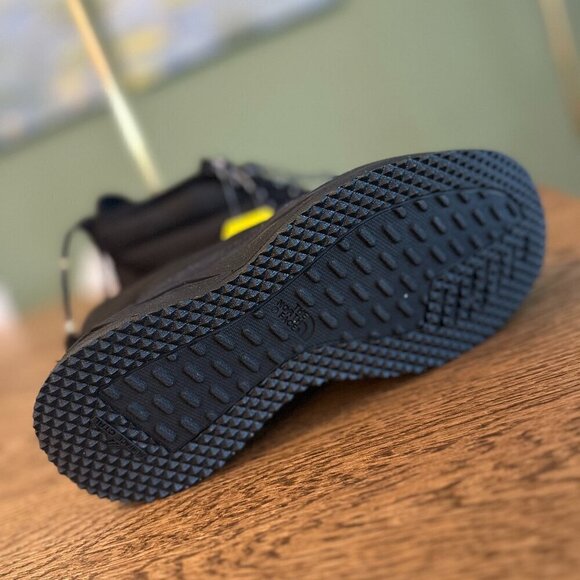 NWT! NEW! The North Face Women Thermalball NSE Chukka Boots -Black Only Size 7 - Picture 4 of 8